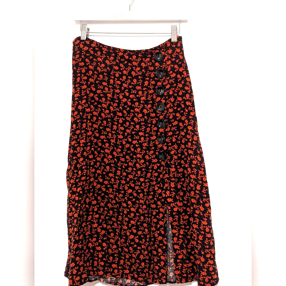 Stradivarius Midi Skirt Black with Terracotta Floral Design Size Medium